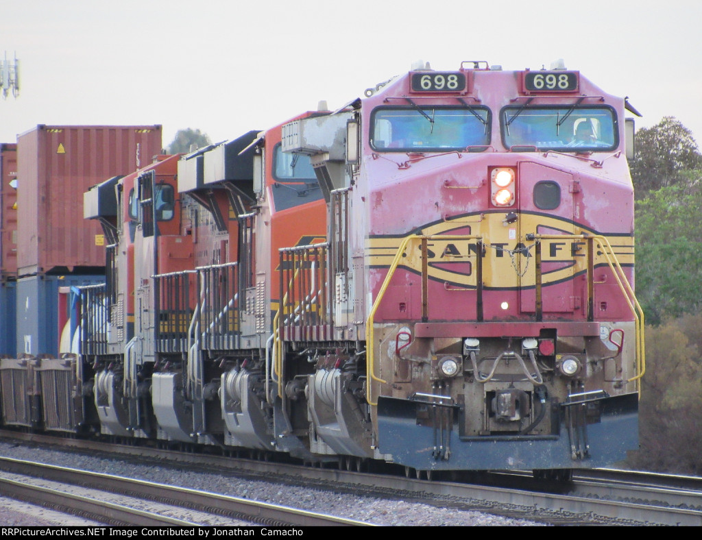 BNSF 698, Santa Fe Lives On, All the Way!